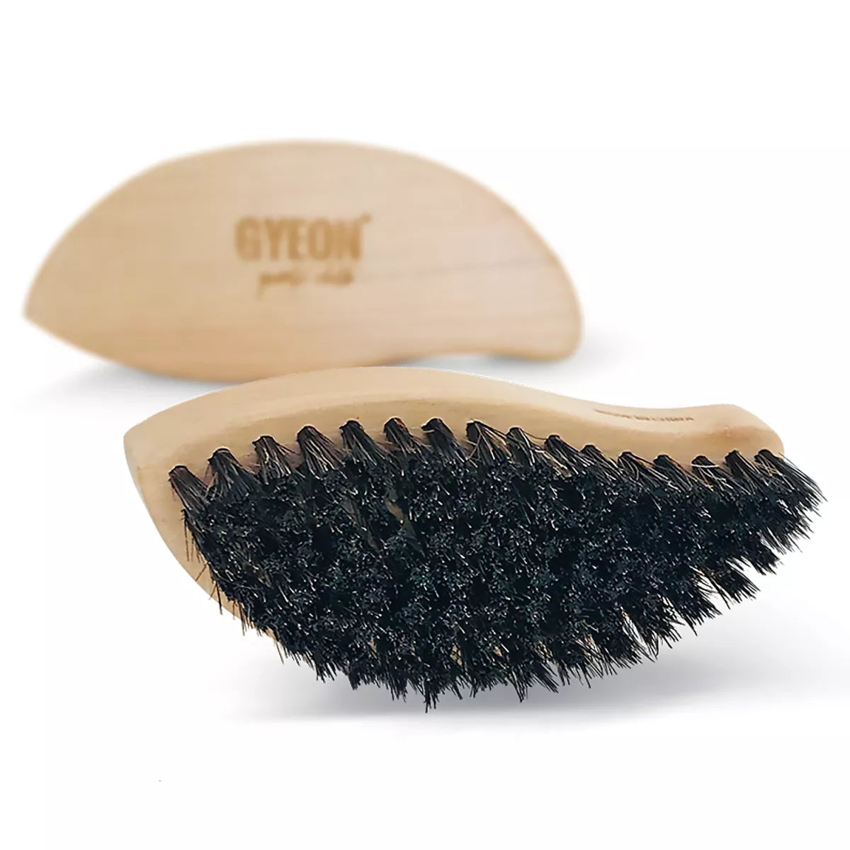 Gyeon Q²M Leather Brush - leather brush